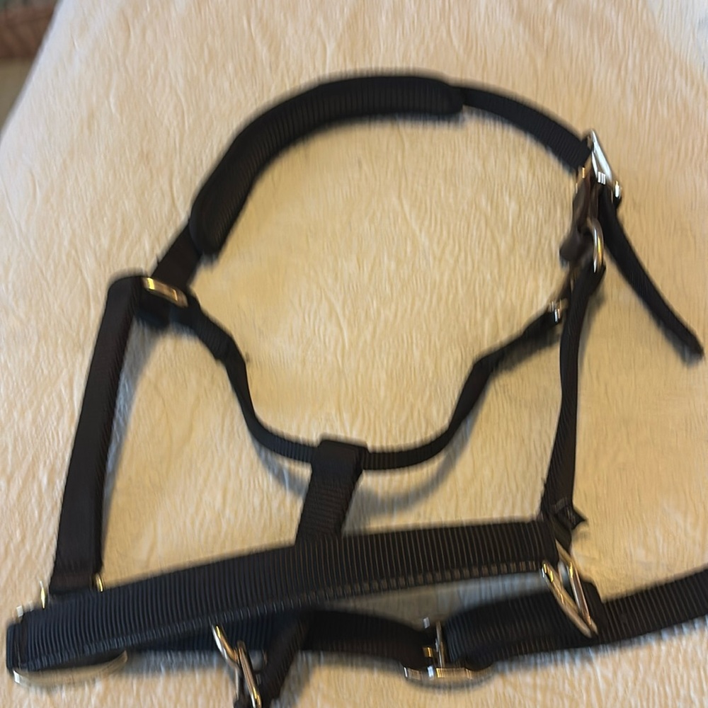 EUC Halter. Full size. Black.
